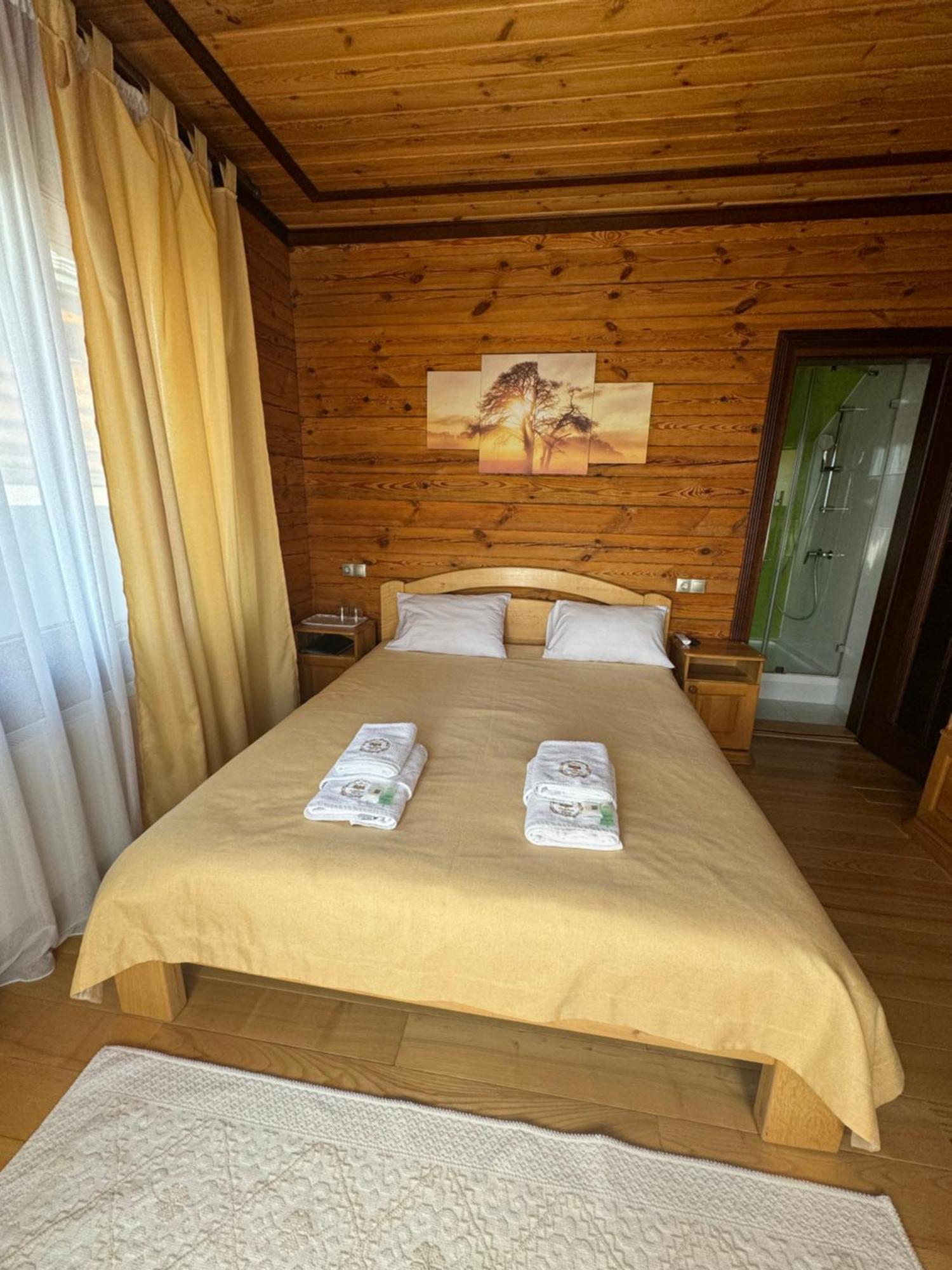 Apartamento Golden Nest Yablunytsya Exterior foto