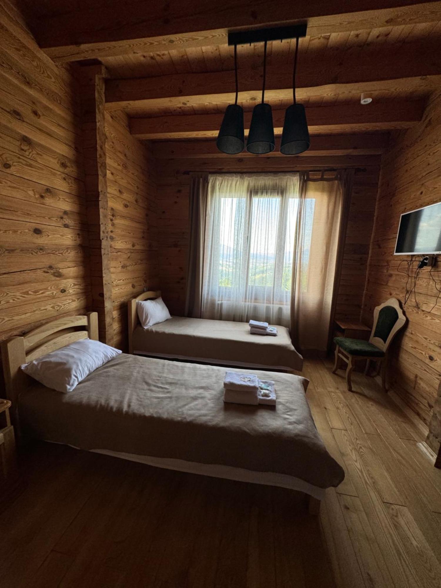 Apartamento Golden Nest Yablunytsya Exterior foto
