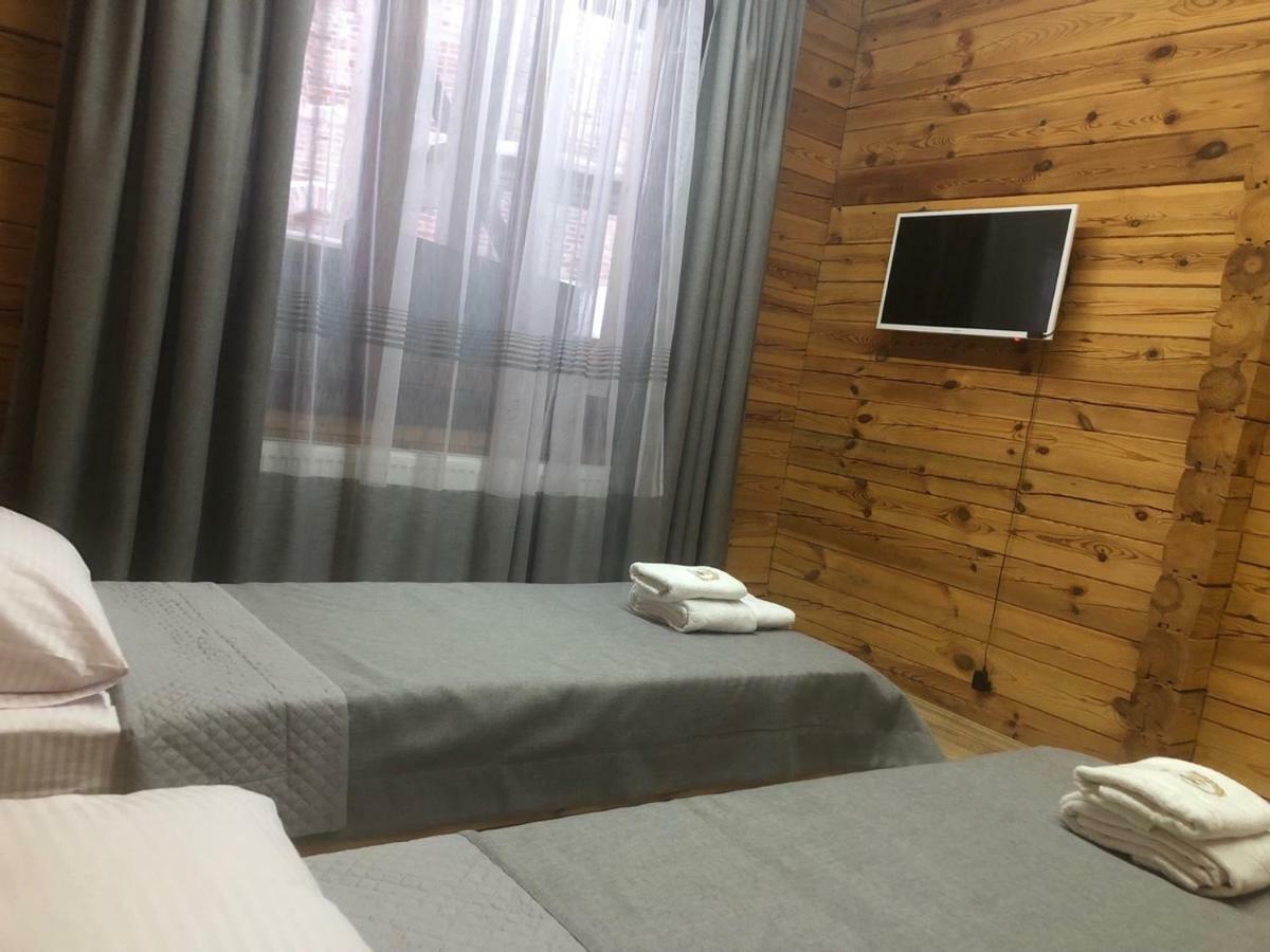 Apartamento Golden Nest Yablunytsya Exterior foto